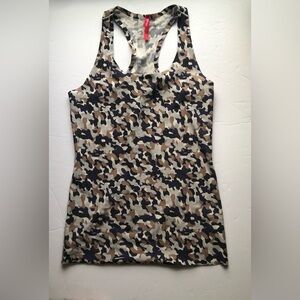 SPANX Size Small Perforated Camouflage Racerback Tank Top
